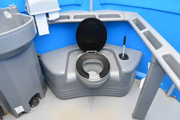 Portable Toilet Options We Offer in Mount Plymouth, FL